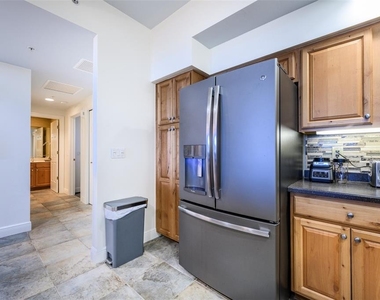 3313 Sunset Key Circle - Photo Thumbnail 12