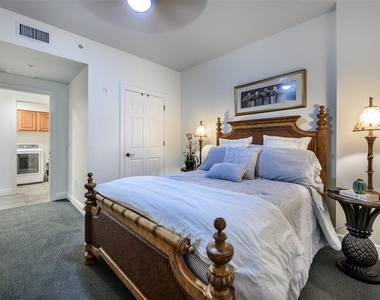 3313 Sunset Key Circle - Photo Thumbnail 40