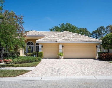 956 Scherer Way - Photo Thumbnail 1