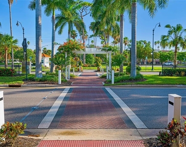 956 Scherer Way - Photo Thumbnail 34