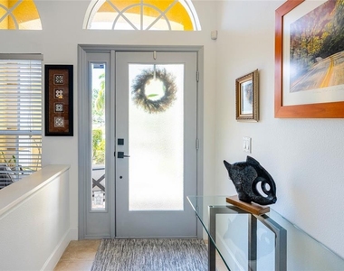 956 Scherer Way - Photo Thumbnail 4