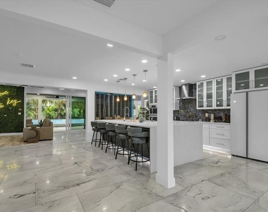 5624 Cape Leyte Drive - Photo Thumbnail 10