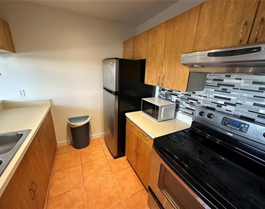 3840 59th Avenue W - Photo Thumbnail 8