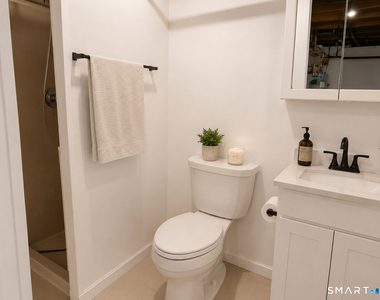 37 Weed Street - Photo Thumbnail 16