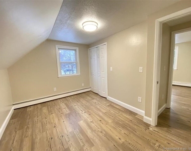 38 Starr Avenue - Photo Thumbnail 9