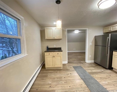 38 Starr Avenue - Photo Thumbnail 1