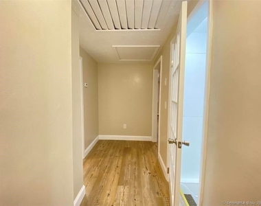 38 Starr Avenue - Photo Thumbnail 6