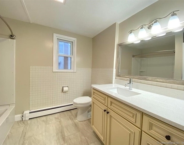 38 Starr Avenue - Photo Thumbnail 4