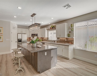 4589 Bersaglio Street - Photo Thumbnail 20