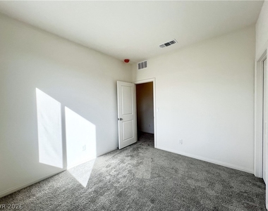 1606 Rock Kestrel Street - Photo Thumbnail 12