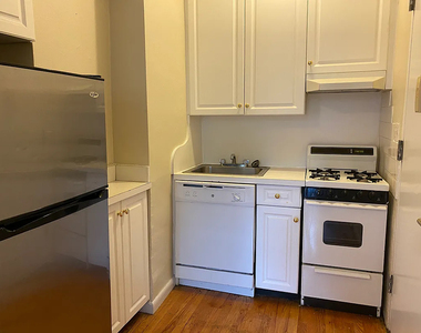 360 West 53rd Street - Photo Thumbnail 1