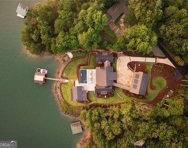 725 Rocky Point Drive - Photo Thumbnail 8