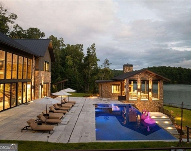 725 Rocky Point Drive - Photo Thumbnail 3