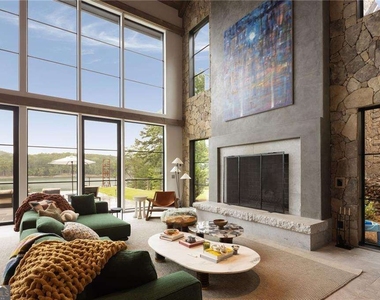 725 Rocky Point Drive - Photo Thumbnail 38