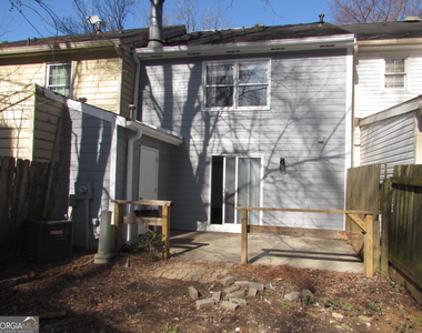 1716 Twin Brooks Drive - Photo Thumbnail 16