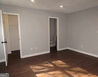 1716 Twin Brooks Drive - Photo Thumbnail 22