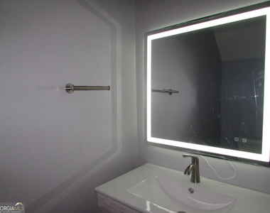 1716 Twin Brooks Drive - Photo Thumbnail 9