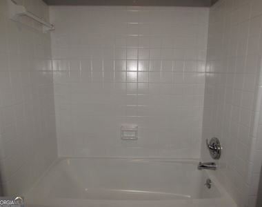 1716 Twin Brooks Drive - Photo Thumbnail 18