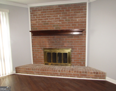 1716 Twin Brooks Drive - Photo Thumbnail 12