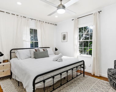 411 Sw 10th Street - Photo Thumbnail 3