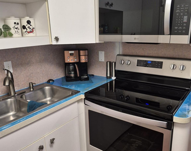 2260 Ne 67th Street - Photo Thumbnail 18