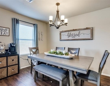1606 Meadow Creek Drive - Photo Thumbnail 14