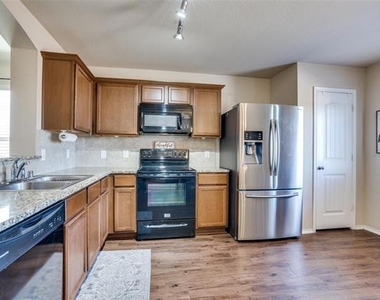 1606 Meadow Creek Drive - Photo Thumbnail 12
