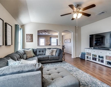 1606 Meadow Creek Drive - Photo Thumbnail 7