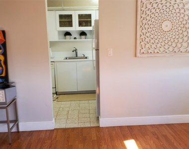 1400 Saint Charles Place - Photo Thumbnail 2