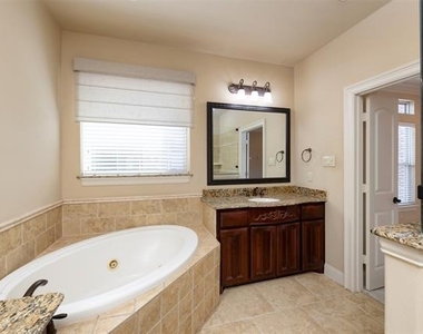 7914 Bishop Road - Photo Thumbnail 18