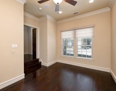 7914 Bishop Road - Photo Thumbnail 4