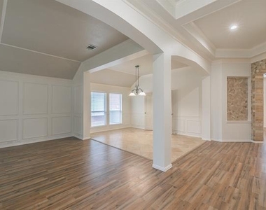 4633 Baldwin Lane - Photo Thumbnail 3