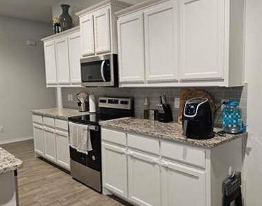 5740 Brookville Drive - Photo Thumbnail 4