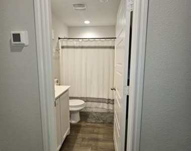 5740 Brookville Drive - Photo Thumbnail 10