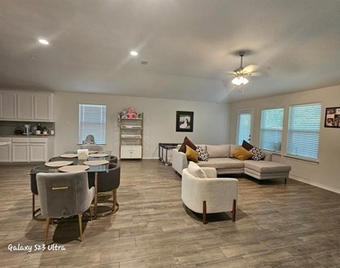 5740 Brookville Drive - Photo Thumbnail 8