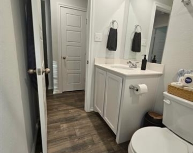5740 Brookville Drive - Photo Thumbnail 11