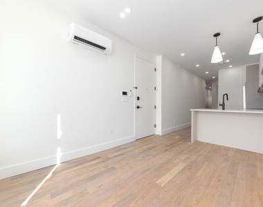 43 Kingston Avenue - Photo Thumbnail 2