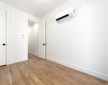 43 Kingston Avenue - Photo Thumbnail 5