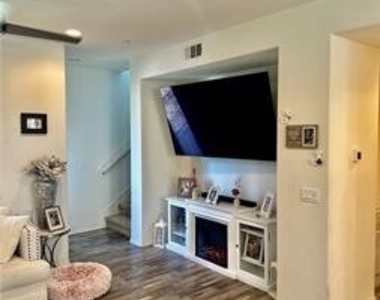 12402 Constellation Street - Photo Thumbnail 5