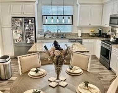 12402 Constellation Street - Photo Thumbnail 3