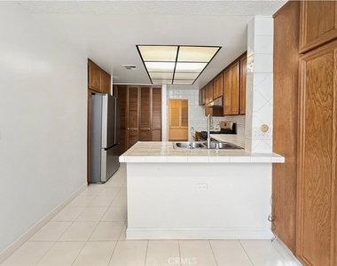 415 W Duarte Road - Photo Thumbnail 10
