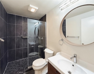 415 W Duarte Road - Photo Thumbnail 13