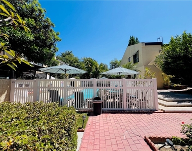 415 W Duarte Road - Photo Thumbnail 28