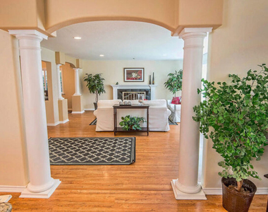 7830 W 83rd Street - Photo Thumbnail 9
