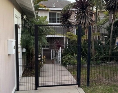 7830 W 83rd Street - Photo Thumbnail 3