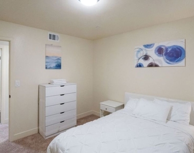 4828 Mckinley Ave - Photo Thumbnail 10