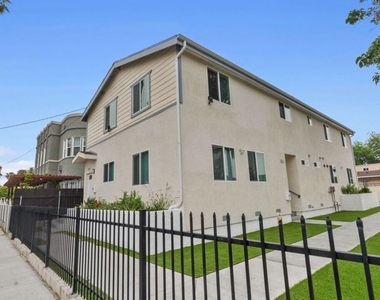 4828 Mckinley Ave - Photo Thumbnail 2