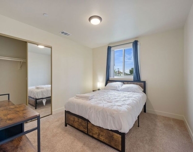 4828 Mckinley Ave - Photo Thumbnail 8