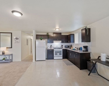4828 Mckinley Ave - Photo Thumbnail 6