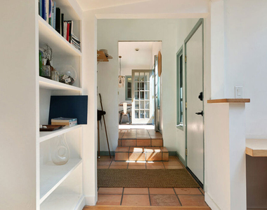 913 A Fernwood Pacific Drive - Photo Thumbnail 7
